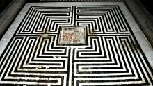 Pompei, casa del labirinto, pavimento musivo.